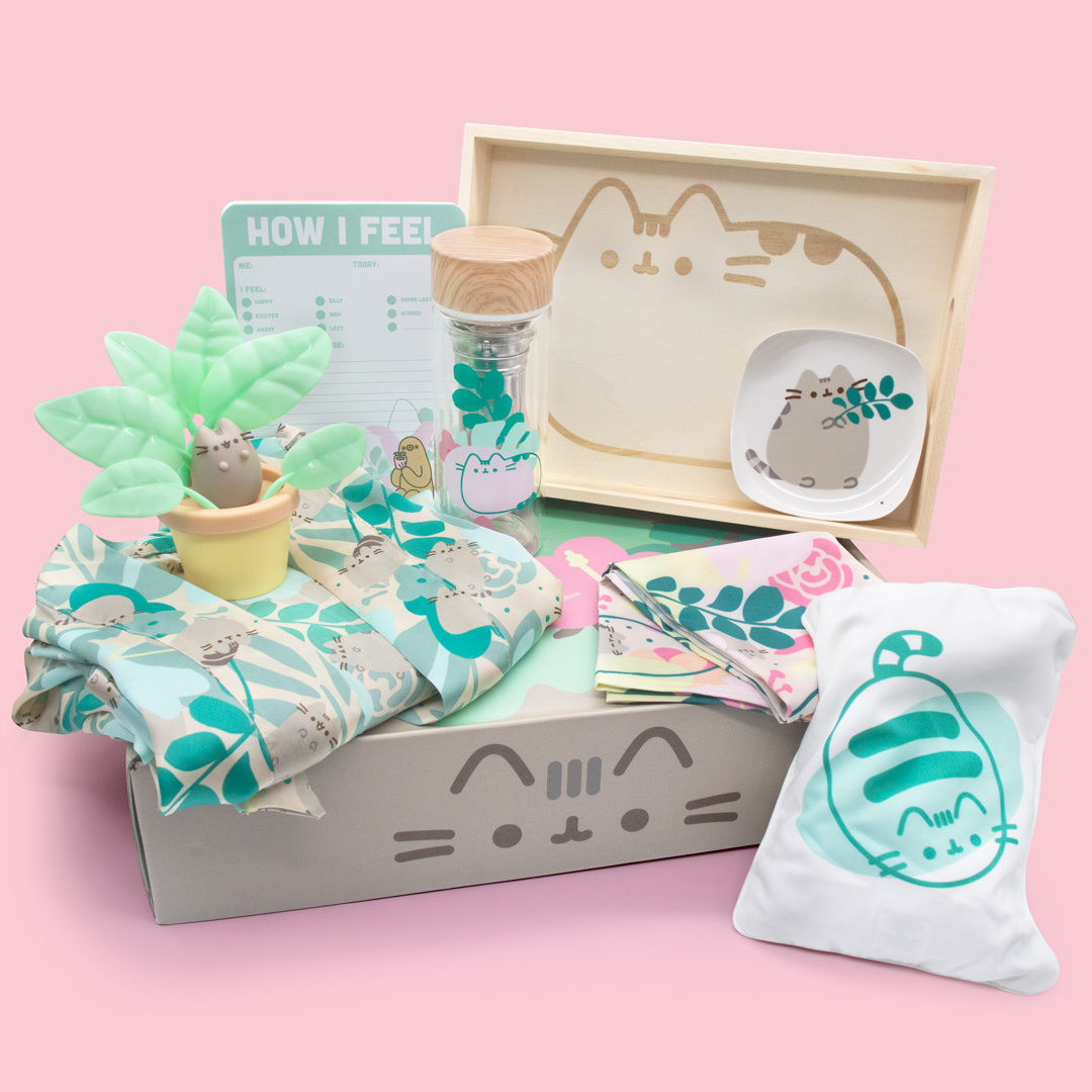 Pusheen : Spoiler Alert: We Find Out What’s Inside the Spring Pusheen Box!